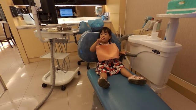 2y9m  妍妍第三次塗氟&檢查牙齒