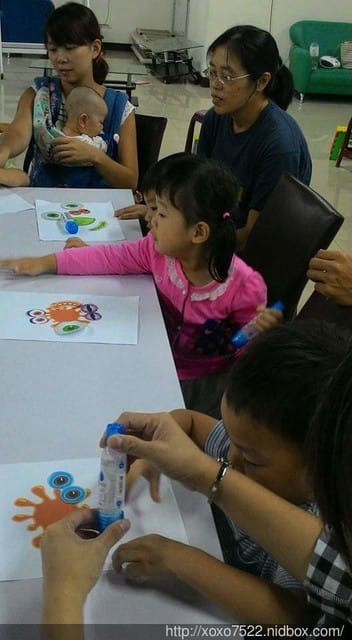 【上課】10/9 pitt外國老師英文課 黏貼怪物 - 第3張圖 【上課】10/9 pitt外國老師英文課 黏貼怪物