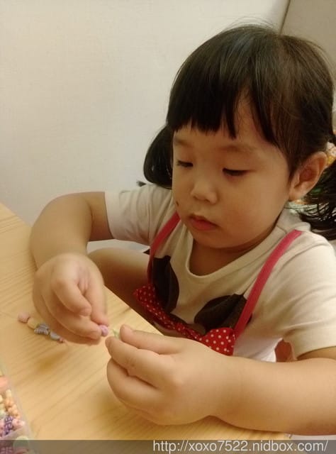 【育兒好物】造型串珠組 可以串項鏈,手鍊,戒指 訓練專注力 - 第4張圖 【育兒好物】造型串珠組 可以串項鏈,手鍊,戒指 訓練專注力