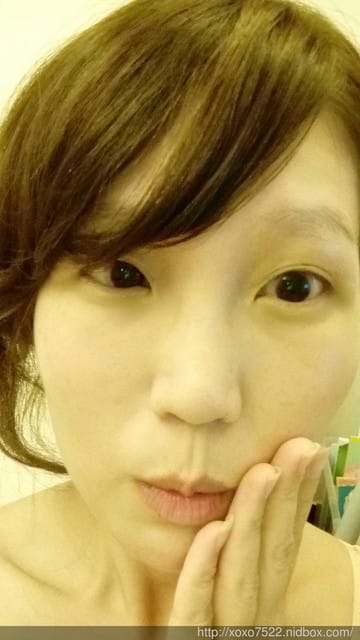 【保養試用】 “EMIS海泉水仙系列化妝水” 打造透明感的Q彈肌膚 - 第9張圖 【保養試用】 “EMIS海泉水仙系列化妝水” 打造透明感的Q彈肌膚