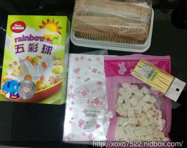 彩球棉花糖甜筒 學校同學分享 / 媽媽的愛心 - 第3張圖 彩球棉花糖甜筒 學校同學分享 / 媽媽的愛心