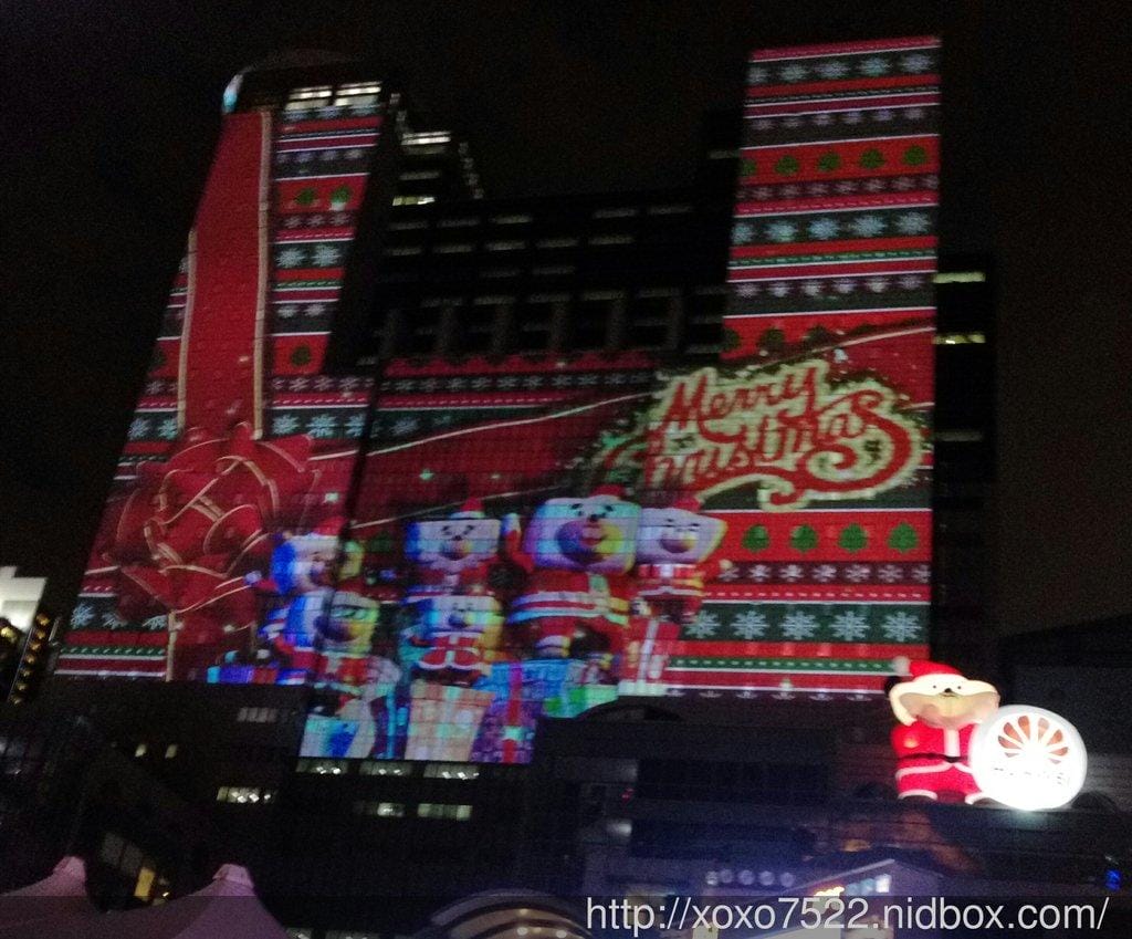 【2016新北市歡樂耶誕城】一家四口一起去 搭乘小飛機,旋轉木馬 耶誕節氣氛好濃厚 - 第10張圖 【2016新北市歡樂耶誕城】一家四口一起去 搭乘小飛機,旋轉木馬 耶誕節氣氛好濃厚