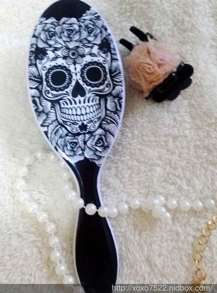【梳具體驗】「Wet Brush」世上最溫柔的梳子 無阻力彈性纖維/專利鬆軟梳頭 對抗糾結,降低毛躁 還你柔順髮! - 第13張圖 【梳具體驗】「Wet Brush」世上最溫柔的梳子 無阻力彈性纖維/專利鬆軟梳頭 對抗糾結,降低毛躁 還你柔順髮!