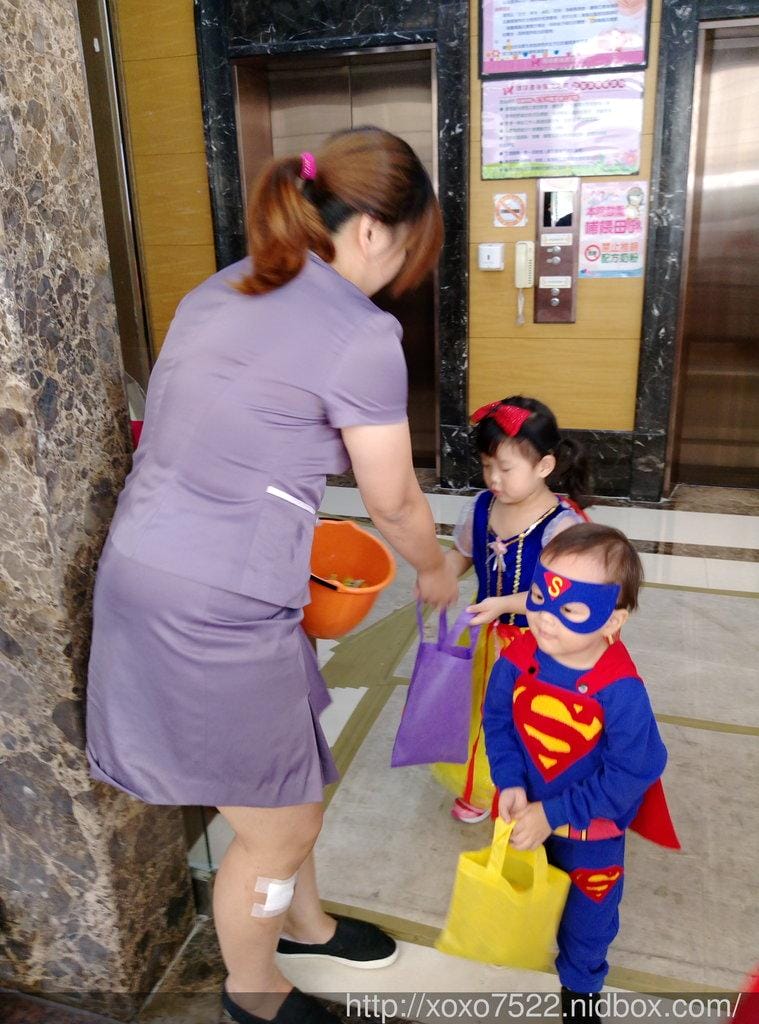 (補)10/28 生活美語村 妍寶貝幼兒園—搗蛋總動員 – 萬聖節踩街趣 Trick or Treat! - 第16張圖 (補)10/28 生活美語村 妍寶貝幼兒園—搗蛋總動員 – 萬聖節踩街趣 Trick or Treat!