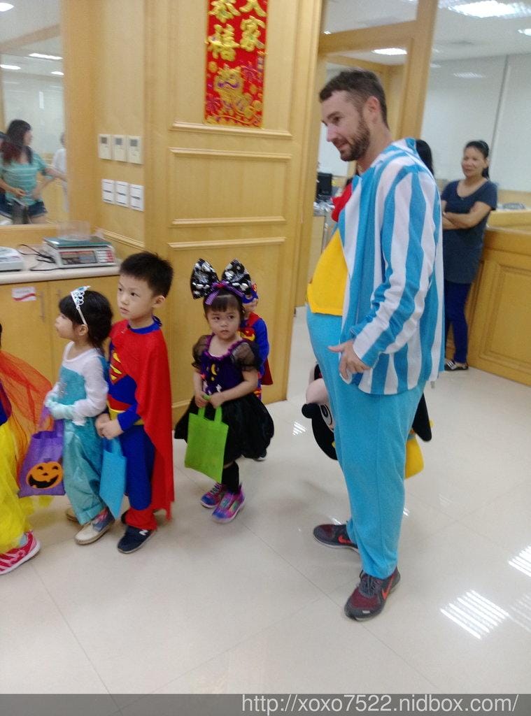 (補)10/28 生活美語村 妍寶貝幼兒園—搗蛋總動員 – 萬聖節踩街趣 Trick or Treat! - 第18張圖 (補)10/28 生活美語村 妍寶貝幼兒園—搗蛋總動員 – 萬聖節踩街趣 Trick or Treat!