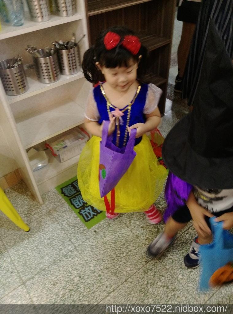 (補)10/28 生活美語村 妍寶貝幼兒園—搗蛋總動員 – 萬聖節踩街趣 Trick or Treat! - 第24張圖 (補)10/28 生活美語村 妍寶貝幼兒園—搗蛋總動員 – 萬聖節踩街趣 Trick or Treat!