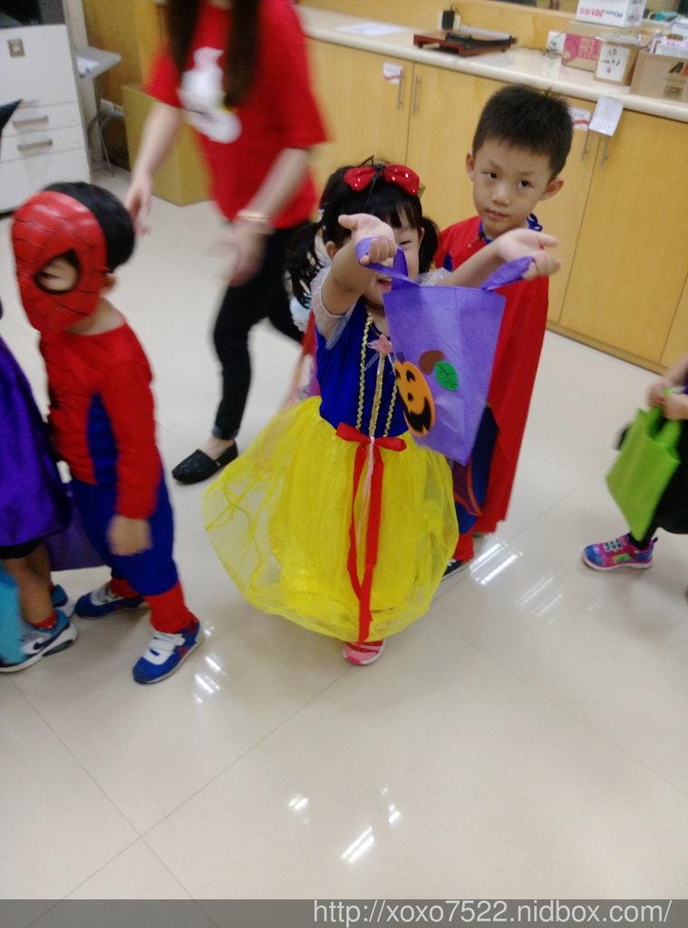 (補)10/28 生活美語村 妍寶貝幼兒園—搗蛋總動員 – 萬聖節踩街趣 Trick or Treat! - 第17張圖 (補)10/28 生活美語村 妍寶貝幼兒園—搗蛋總動員 – 萬聖節踩街趣 Trick or Treat!