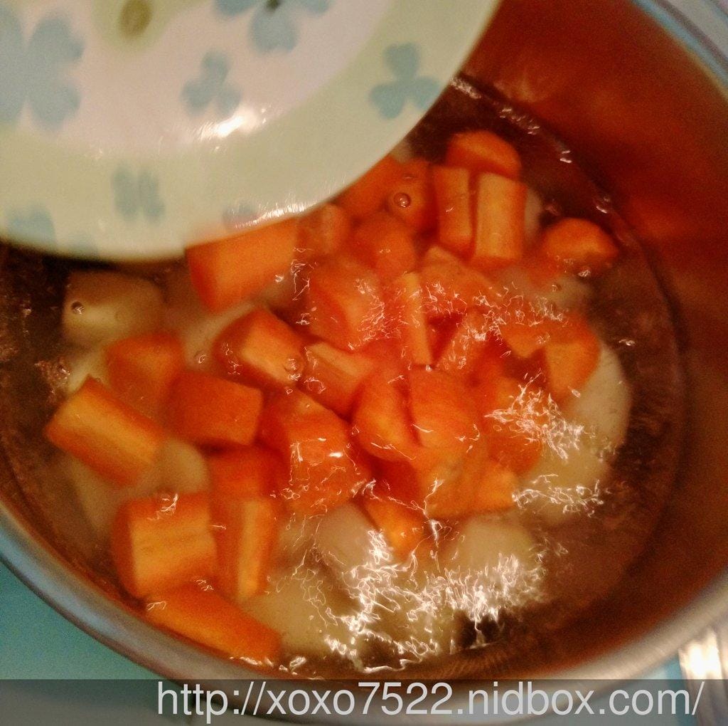 【美食】House 台灣好侍「House 北海道白醬料理奶油+佛蒙特咖哩甜味」讓孩子好胃口 深受喜愛,輕鬆做美味咖哩飯 - 第4張圖 【美食】House 台灣好侍「House 北海道白醬料理奶油+佛蒙特咖哩甜味」讓孩子好胃口 深受喜愛,輕鬆做美味咖哩飯