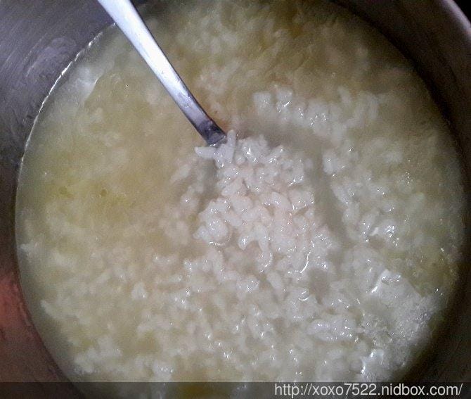 【副食品】替小卉寶貝的熬營養的 《龍骨+蔬果高湯》食物泥 - 第7張圖 【副食品】替小卉寶貝的熬營養的 《龍骨+蔬果高湯》食物泥