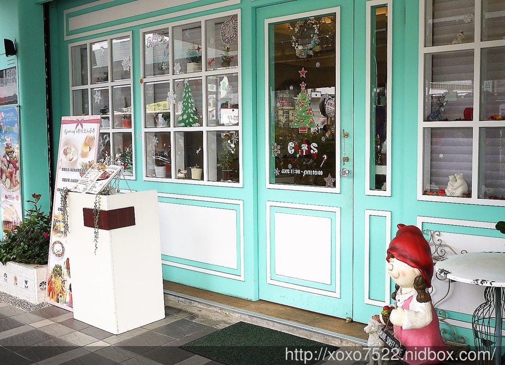 【食♡板橋美食】Oyami cafe 身處夢幻城堡中 享受下午茶悠閒時光☆鬆餅,義大利麵☆ 捷運新埔站 - 第4張圖 【食♡板橋美食】Oyami cafe 身處夢幻城堡中 享受下午茶悠閒時光☆鬆餅,義大利麵☆ 捷運新埔站