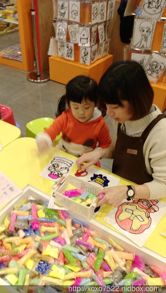 《小學堂 親子小物》親子DIY壓畫 初體驗 ,尚順育樂世界6樓 - 第8張圖 《小學堂 親子小物》親子DIY壓畫 初體驗 ,尚順育樂世界6樓