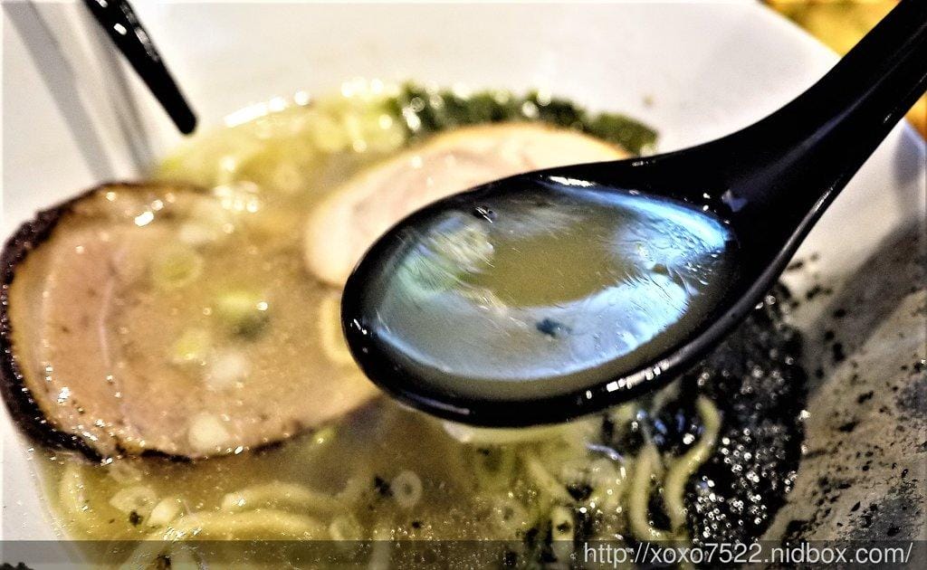 食○ 桃園林口長庚美食 【札幌炎神拉麵】日本北海道拉麵,1300度炙燒的好滋味 / 桃園龜山 - 第28張圖 食○ 桃園林口長庚美食 【札幌炎神拉麵】日本北海道拉麵,1300度炙燒的好滋味 / 桃園龜山
