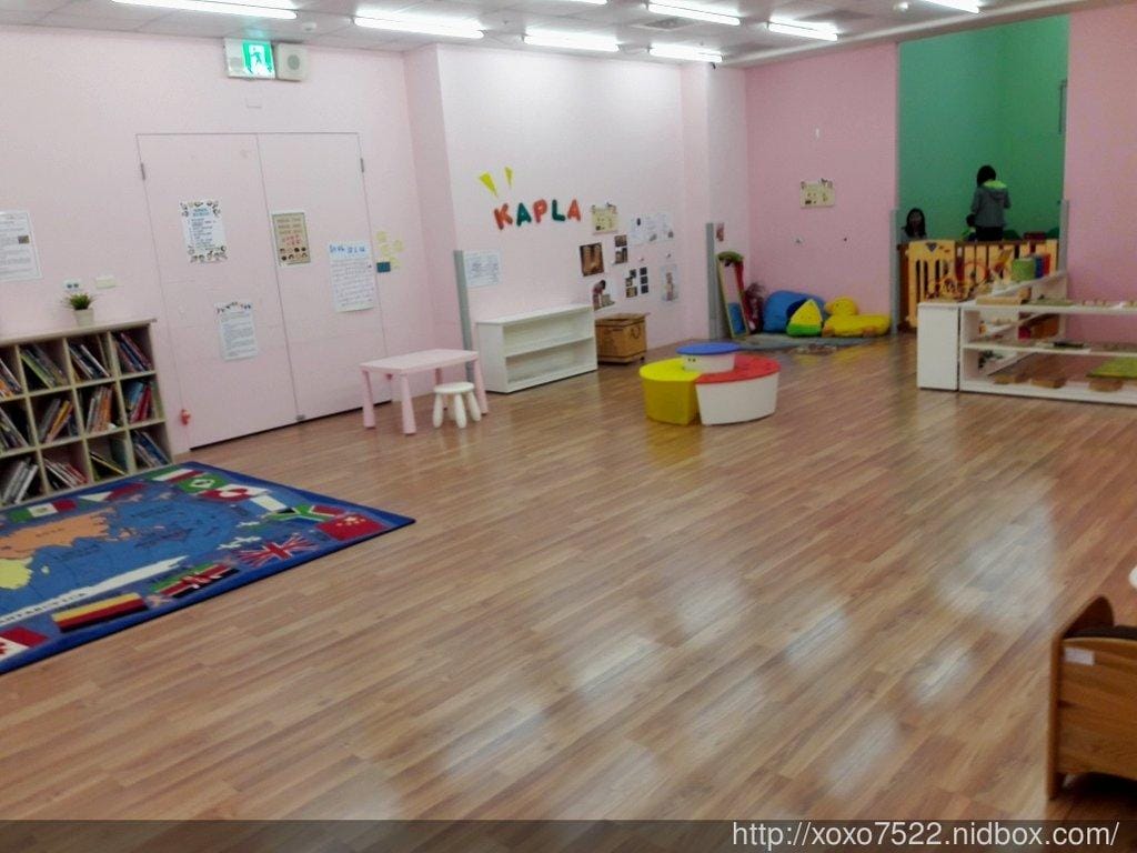 帶小卉寶貝來 新板公共托育中心 親子一起來玩樂的好地方,玩玩具 / 講故事 / 爬爬 - 第12張圖 帶小卉寶貝來 新板公共托育中心 親子一起來玩樂的好地方,玩玩具 / 講故事 / 爬爬