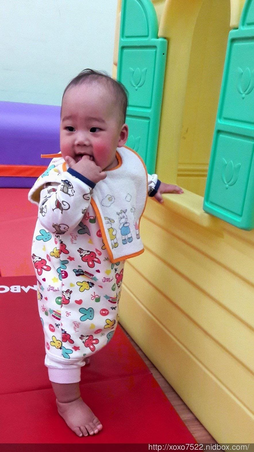帶小卉寶貝來 新板公共托育中心 親子一起來玩樂的好地方,玩玩具 / 講故事 / 爬爬 - 第11張圖 帶小卉寶貝來 新板公共托育中心 親子一起來玩樂的好地方,玩玩具 / 講故事 / 爬爬