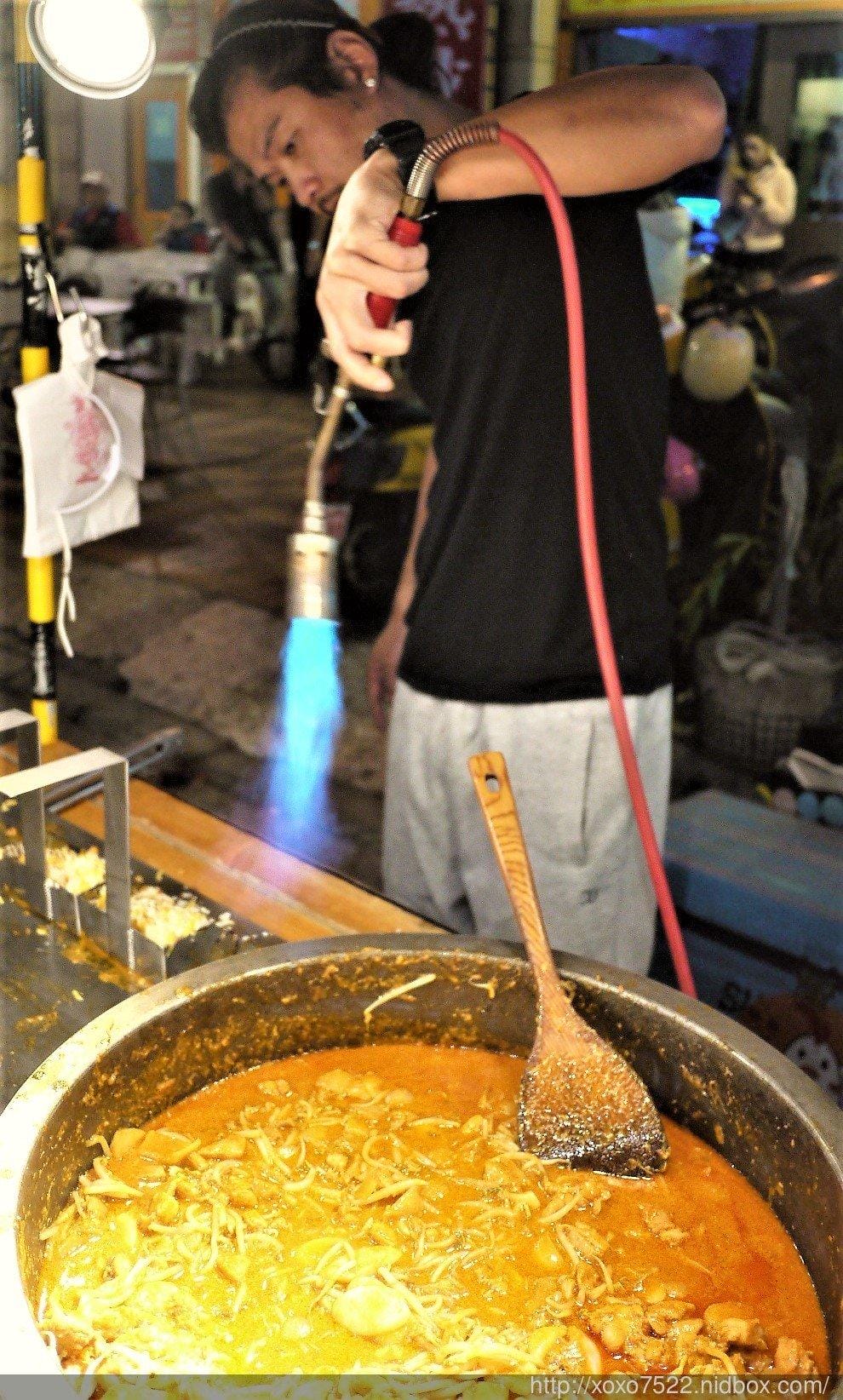 墾丁大街美食推薦【阿布拉瘋墾丁】新鮮蛤仔、起司雞、人體噴繪/飾品 ,等你來玩耍 - 第40張圖 墾丁大街美食推薦【阿布拉瘋墾丁】新鮮蛤仔、起司雞、人體噴繪/飾品 ,等你來玩耍