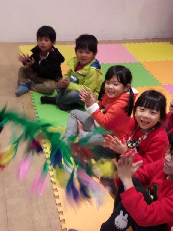 【2017兒童節連假第一天】板橋大遠百氣球展，魔術秀  真好玩