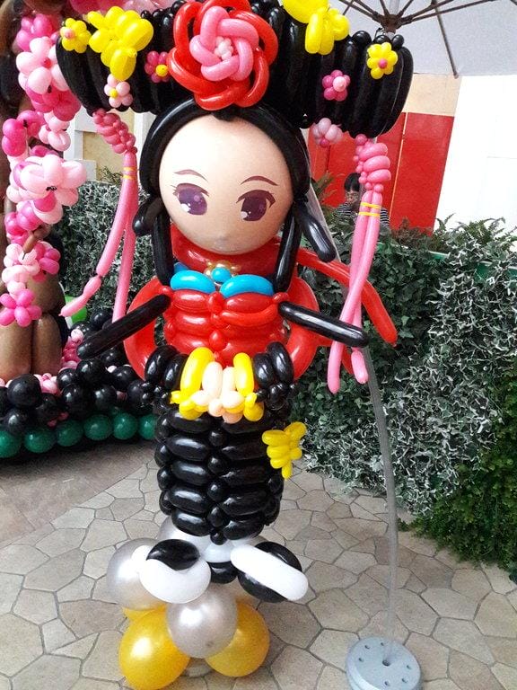 【2017兒童節連假第一天】板橋大遠百氣球展，魔術秀  真好玩