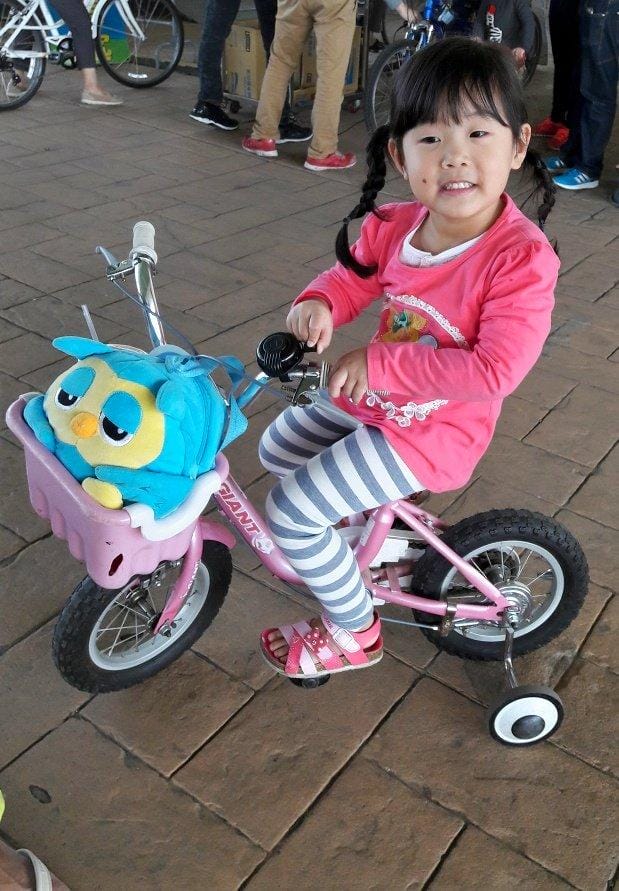 【2017兒童節連假第三天】浮州橋下騎車車,板橋大遠百闖關活動 - 第3張圖 【2017兒童節連假第三天】浮州橋下騎車車,板橋大遠百闖關活動