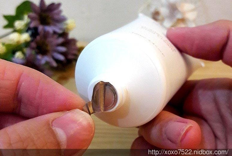 【身體保養】Naobay 絲柔水嫩護足/護手霜 ,Naobay充氧豐潤保濕霜,我的日常身體保養♥天然植萃 - 第4張圖 【身體保養】Naobay 絲柔水嫩護足/護手霜 ,Naobay充氧豐潤保濕霜,我的日常身體保養♥天然植萃