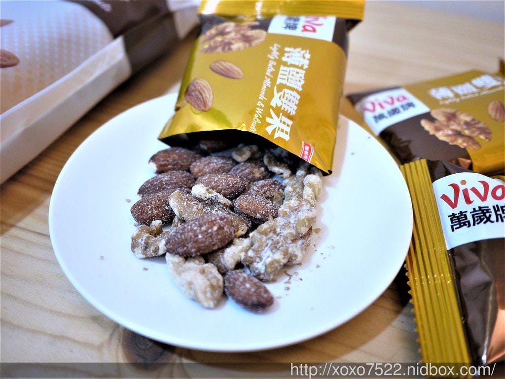 【零食推薦】萬歲牌便利包系列,蔥燒辣小魚花生 / 萬歲牌杏仁小魚 / 萬歲牌薄鹽雙果 - 第5張圖 【零食推薦】萬歲牌便利包系列,蔥燒辣小魚花生 / 萬歲牌杏仁小魚 / 萬歲牌薄鹽雙果