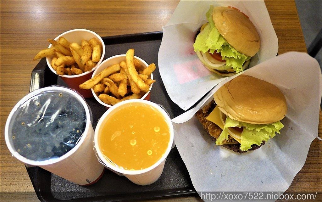 【三創美食】淘客漢堡burger talks,大推雙層牛豬雙併起司堡,高CP值漢堡店 - 第15張圖 【三創美食】淘客漢堡burger talks,大推雙層牛豬雙併起司堡,高CP值漢堡店