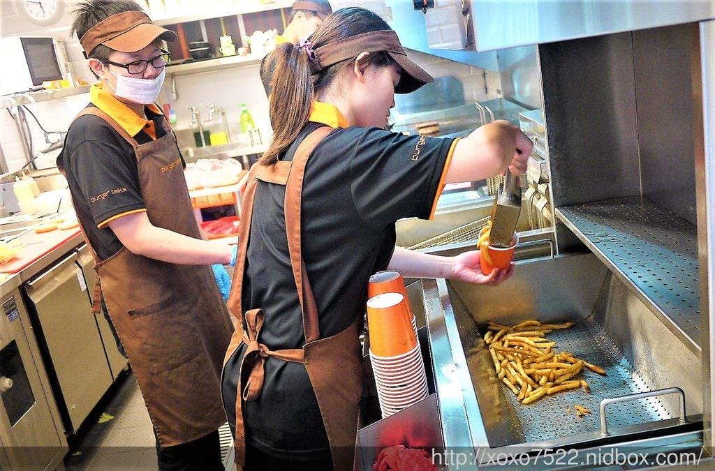 【三創美食】淘客漢堡burger talks,大推雙層牛豬雙併起司堡,高CP值漢堡店 - 第12張圖 【三創美食】淘客漢堡burger talks,大推雙層牛豬雙併起司堡,高CP值漢堡店