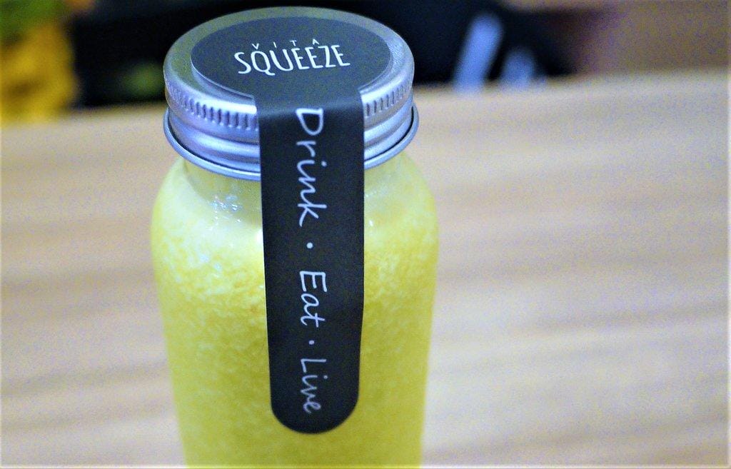 【板橋現打果汁】 Vita Squeezzz 微時光(誠品店),健康美味,帕尼尼/ 燻鮭魚沙拉 / 水果氣泡 - 第12張圖 【板橋現打果汁】 Vita Squeezzz 微時光(誠品店),健康美味,帕尼尼/ 燻鮭魚沙拉 / 水果氣泡