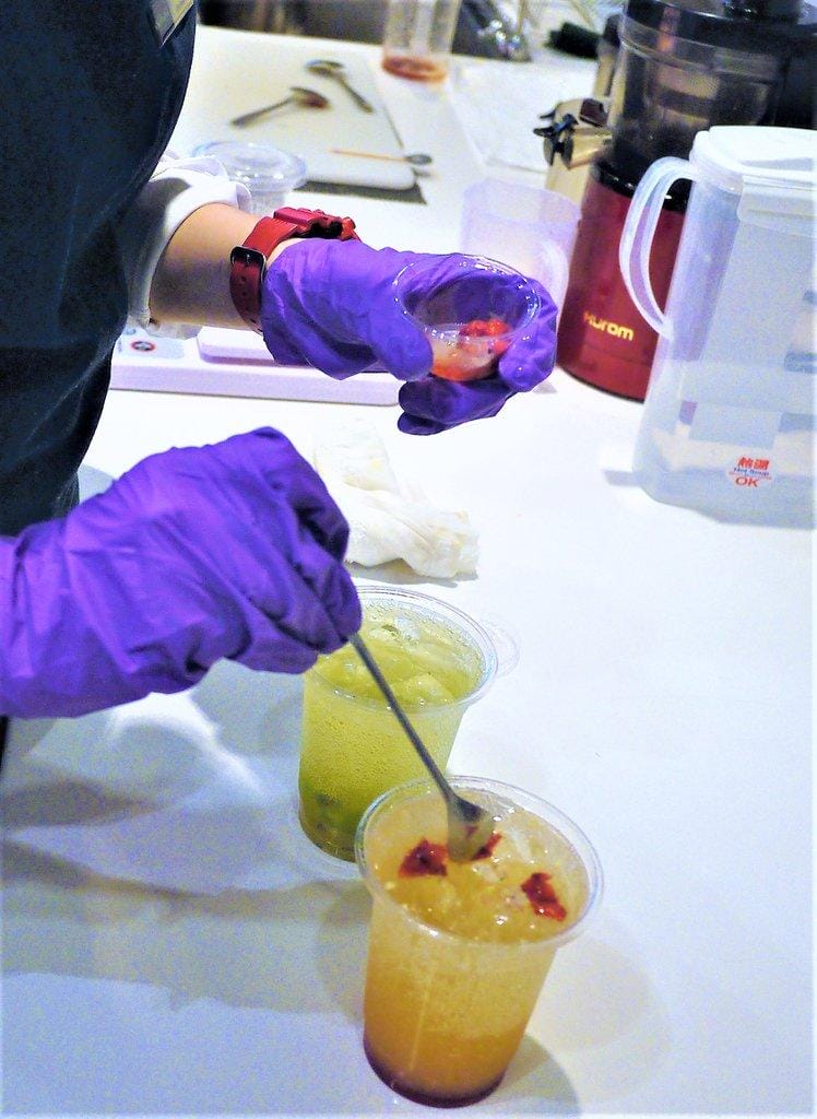 【板橋現打果汁】 Vita Squeezzz 微時光(誠品店),健康美味,帕尼尼/ 燻鮭魚沙拉 / 水果氣泡 - 第16張圖 【板橋現打果汁】 Vita Squeezzz 微時光(誠品店),健康美味,帕尼尼/ 燻鮭魚沙拉 / 水果氣泡