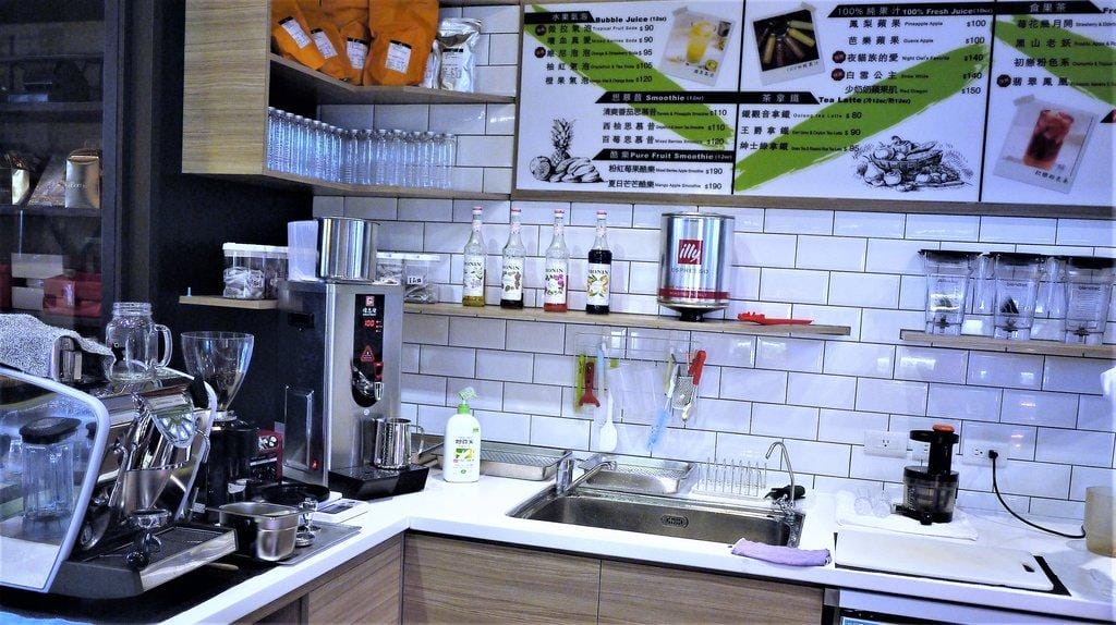 【板橋現打果汁】 Vita Squeezzz 微時光(誠品店),健康美味,帕尼尼/ 燻鮭魚沙拉 / 水果氣泡 - 第7張圖 【板橋現打果汁】 Vita Squeezzz 微時光(誠品店),健康美味,帕尼尼/ 燻鮭魚沙拉 / 水果氣泡