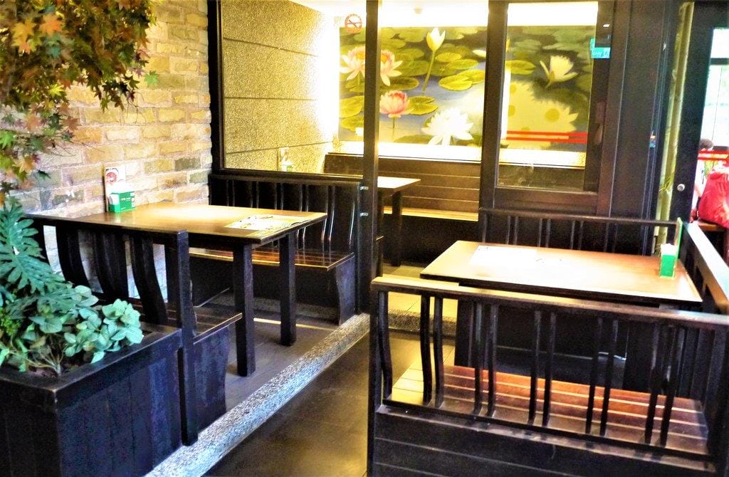 【食記】集客人間茶館(內湖店)餐點選擇性多樣化,古色古香庭園風,WIFI無限上網●免費 提供桌遊系列~~適合三五好友同樂!!! - 第15張圖 【食記】集客人間茶館(內湖店)餐點選擇性多樣化,古色古香庭園風,WIFI無限上網●免費 提供桌遊系列~~適合三五好友同樂!!!