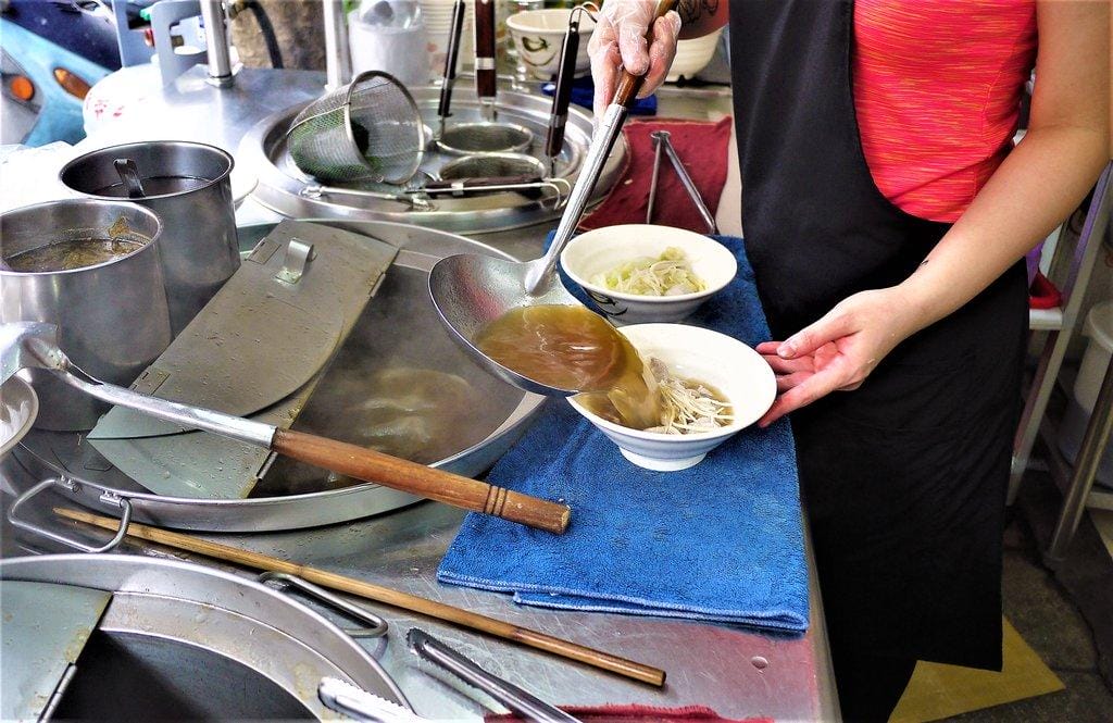 <永和 樂華夜市> 鐘點棧 當歸鴨 鴨肉飯專賣店 *越吃越涮嘴*平價兼具美味,孩子愛上當歸食補 - 第12張圖 <永和 樂華夜市> 鐘點棧 當歸鴨 鴨肉飯專賣店 *越吃越涮嘴*平價兼具美味,孩子愛上當歸食補