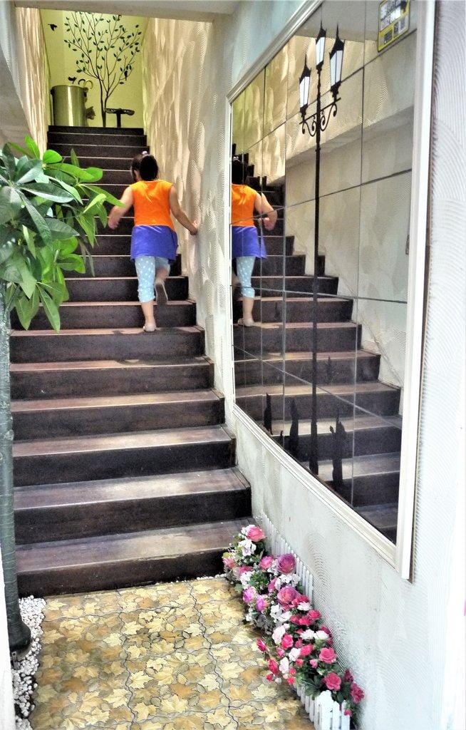 【西門町餐廳】Oyami cafe 少女心爆發,彷彿身處夢幻城堡內、台北下午茶 / 姐妹們的聚會首選 / 義大利麵 / 草莓鬆餅 - 第5張圖 【西門町餐廳】Oyami cafe 少女心爆發,彷彿身處夢幻城堡內、台北下午茶 / 姐妹們的聚會首選 / 義大利麵 / 草莓鬆餅