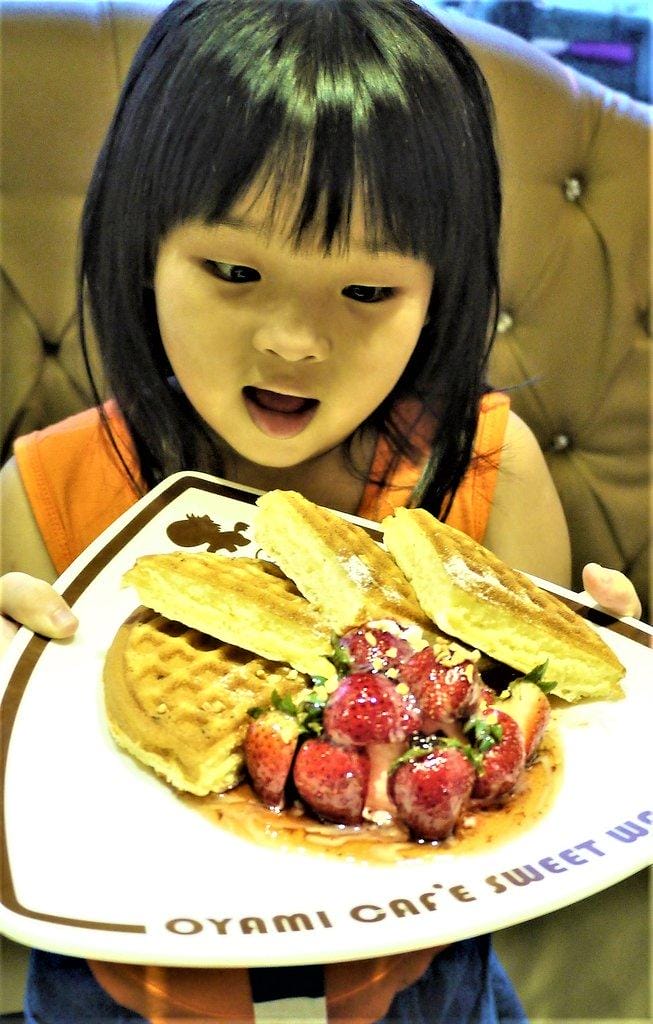 【西門町餐廳】Oyami cafe 少女心爆發,彷彿身處夢幻城堡內、台北下午茶 / 姐妹們的聚會首選 / 義大利麵 / 草莓鬆餅 - 第39張圖 【西門町餐廳】Oyami cafe 少女心爆發,彷彿身處夢幻城堡內、台北下午茶 / 姐妹們的聚會首選 / 義大利麵 / 草莓鬆餅