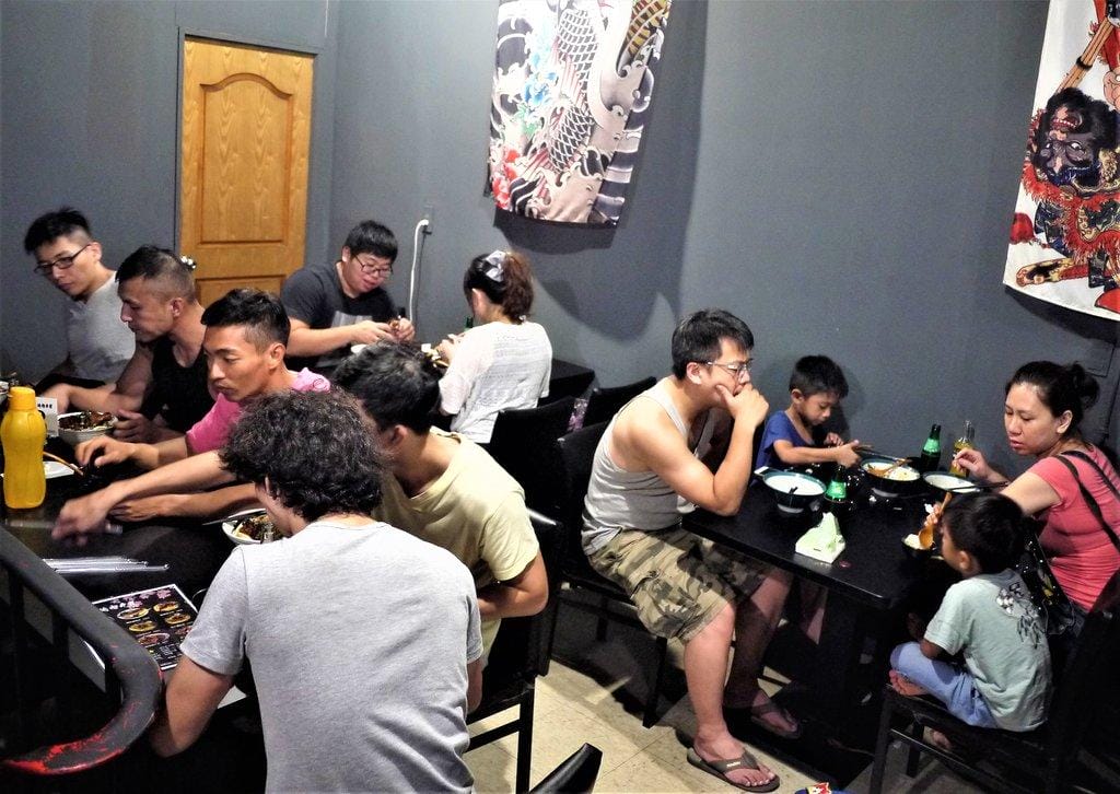 【新北 板橋】極幻燒肉弁当、花蟹烤牛豬丼 /極幻龍蝦丼、 百元丼飯 CP值高 - 第10張圖 【新北 板橋】極幻燒肉弁当、花蟹烤牛豬丼 /極幻龍蝦丼、 百元丼飯 CP值高