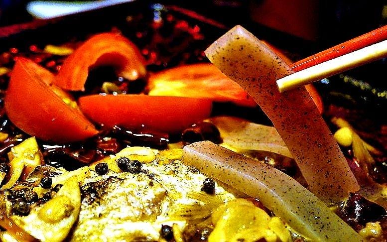 【新北中和美食】水貨 炭火烤魚技術,一魚兩吃,麻辣燙~挑戰你的視覺味覺新享受 - 第47張圖 【新北中和美食】水貨 炭火烤魚技術,一魚兩吃,麻辣燙~挑戰你的視覺味覺新享受