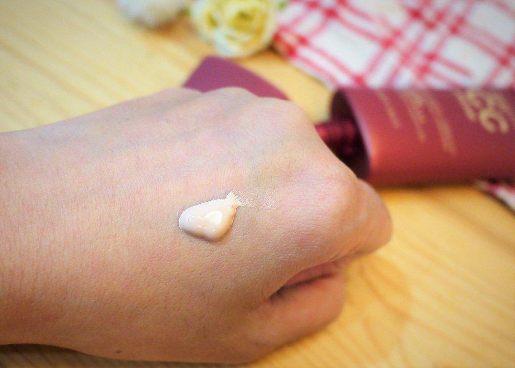 【底妝】妍霓絲絕對美肌無瑕修片CC霜SPF50,水嫩服貼裸妝感 - 第4張圖 【底妝】妍霓絲絕對美肌無瑕修片CC霜SPF50,水嫩服貼裸妝感