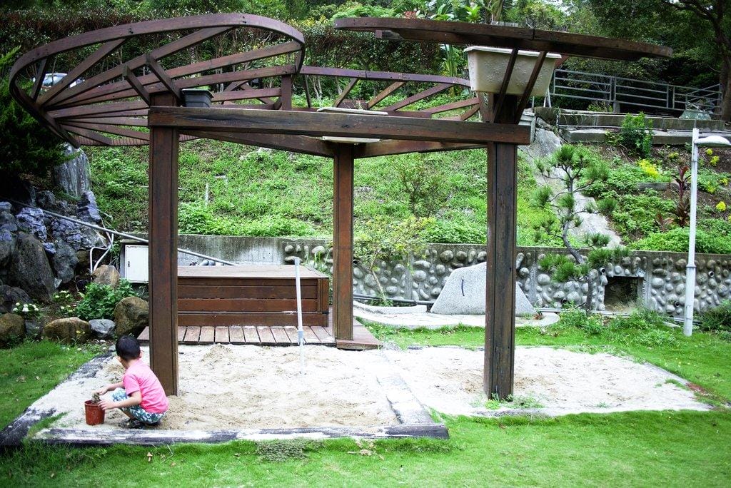【親子玩樂】日光行館 戶外大草坪、池塘、沙坑、盪鞦韆可玩耍,台北景觀餐廳/淡水下午茶,完整菜單 - 第48張圖 【親子玩樂】日光行館 戶外大草坪、池塘、沙坑、盪鞦韆可玩耍,台北景觀餐廳/淡水下午茶,完整菜單