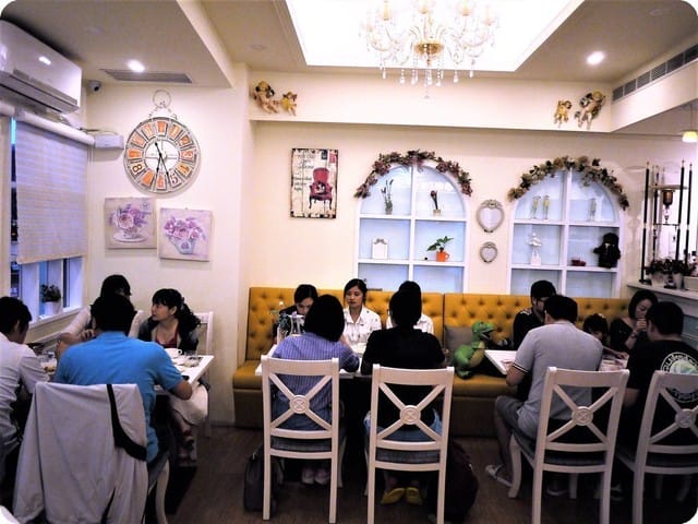 【板橋下午茶】OYAMI CAFE 姊妹午後聊天約會首選,鬆餅 / 義大利麵,捷運新埔站 - 第3張圖 【板橋下午茶】OYAMI CAFE 姊妹午後聊天約會首選,鬆餅 / 義大利麵,捷運新埔站
