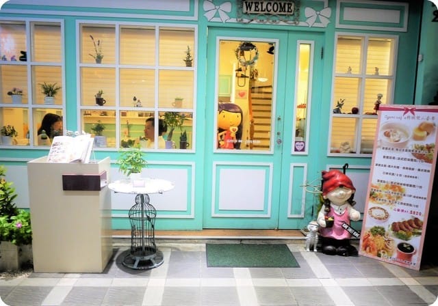 【板橋下午茶】OYAMI CAFE 姊妹午後聊天約會首選,鬆餅 / 義大利麵,捷運新埔站 - 第2張圖 【板橋下午茶】OYAMI CAFE 姊妹午後聊天約會首選,鬆餅 / 義大利麵,捷運新埔站