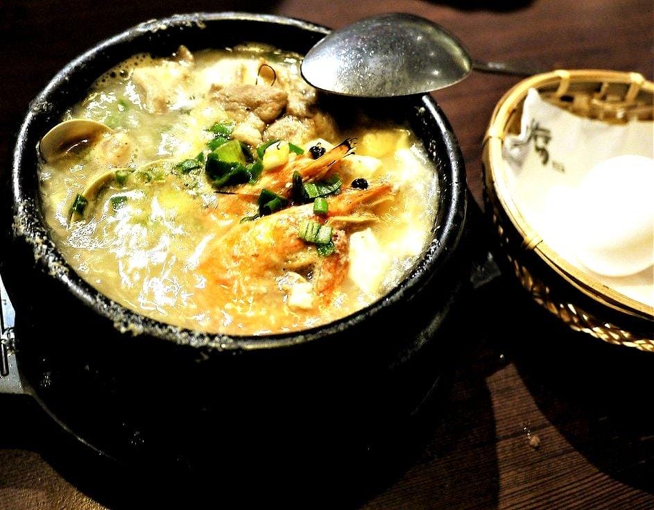 【食 台北】北車微風店 涓豆腐 ,韓式豆腐鍋,韓式料理,無限供應小菜 - 第17張圖 【食 台北】北車微風店 涓豆腐 ,韓式豆腐鍋,韓式料理,無限供應小菜