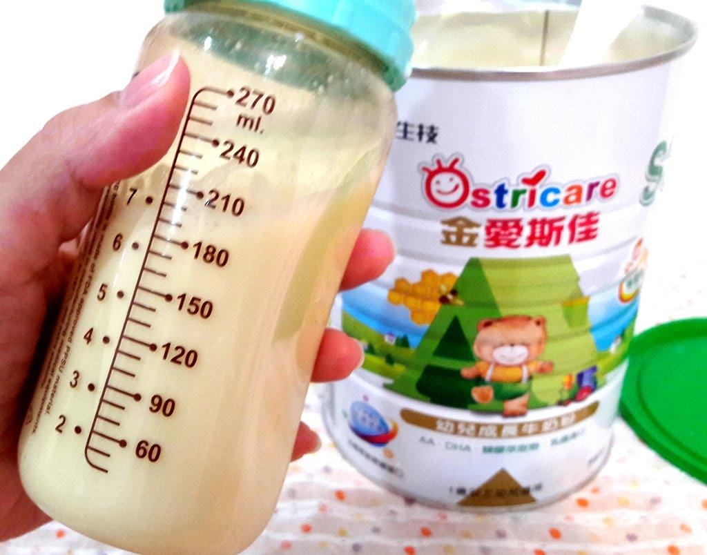 金愛斯佳 幼兒成長奶粉，寶寶腸胃好消化/ 一歲換奶新選擇 / 法國原裝進口