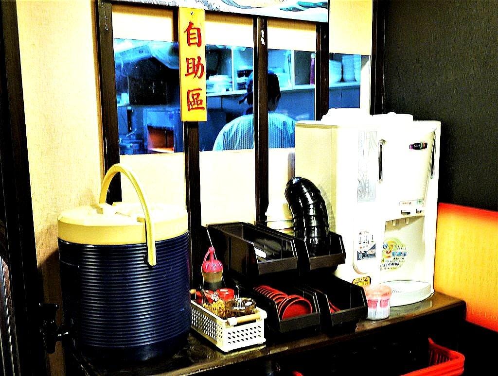 【平價日式料理】八八食堂,生魚片/握壽司/丼飯,讓人愛不釋口一道道美味料理,捷運板橋站美食 - 第11張圖 【平價日式料理】八八食堂,生魚片/握壽司/丼飯,讓人愛不釋口一道道美味料理,捷運板橋站美食
