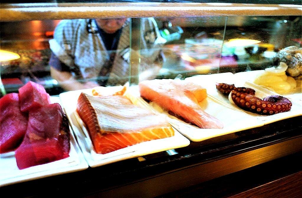 【平價日式料理】八八食堂,生魚片/握壽司/丼飯,讓人愛不釋口一道道美味料理,捷運板橋站美食 - 第9張圖 【平價日式料理】八八食堂,生魚片/握壽司/丼飯,讓人愛不釋口一道道美味料理,捷運板橋站美食