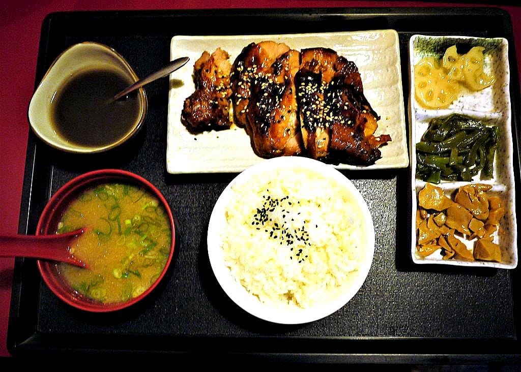 【平價日式料理】八八食堂,生魚片/握壽司/丼飯,讓人愛不釋口一道道美味料理,捷運板橋站美食 - 第28張圖 【平價日式料理】八八食堂,生魚片/握壽司/丼飯,讓人愛不釋口一道道美味料理,捷運板橋站美食