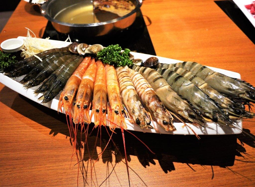 【新店火鍋】圍樂鮮境涮涮鍋,海陸夾攻一次滿足,深海巨型肥豬蝦,澎湖明蝦,阿根廷天使紅!! - 第29張圖 【新店火鍋】圍樂鮮境涮涮鍋,海陸夾攻一次滿足,深海巨型肥豬蝦,澎湖明蝦,阿根廷天使紅!!