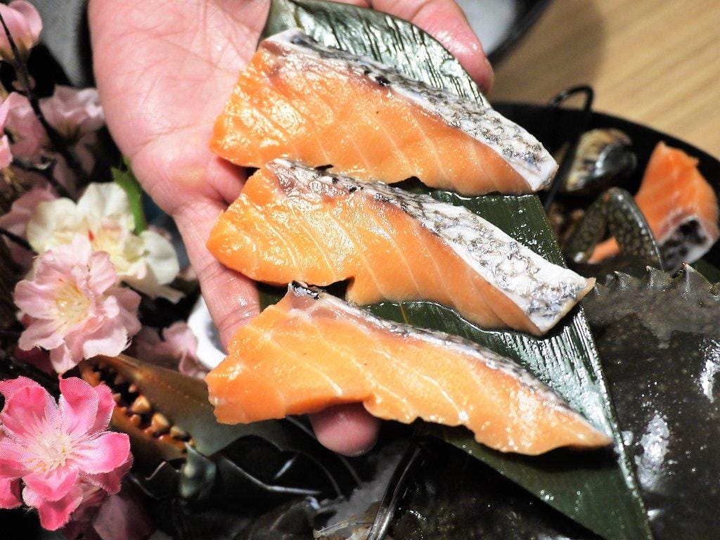 【板橋/火鍋】 鮮入圍煮-精緻鍋物,活波士頓龍蝦鍋,活沙公鍋~滿滿的頂級海鮮~文末有完整菜單 - 第40張圖 【板橋/火鍋】 鮮入圍煮-精緻鍋物,活波士頓龍蝦鍋,活沙公鍋~滿滿的頂級海鮮~文末有完整菜單