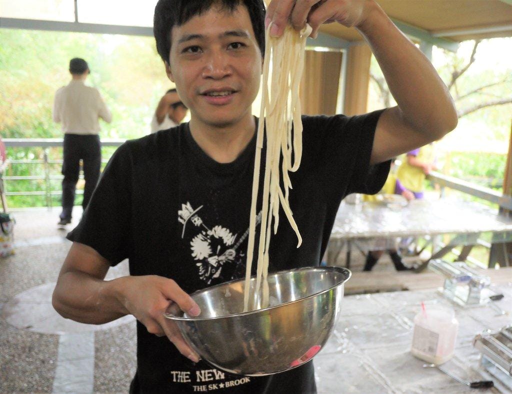 【親子DIY】宜蘭 花泉休閒農場,親子同遊樂趣多,自己手作麵條好好吃 ,DIY晶棗粽 / 生態瓶 - 第26張圖 【親子DIY】宜蘭 花泉休閒農場,親子同遊樂趣多,自己手作麵條好好吃 ,DIY晶棗粽 / 生態瓶