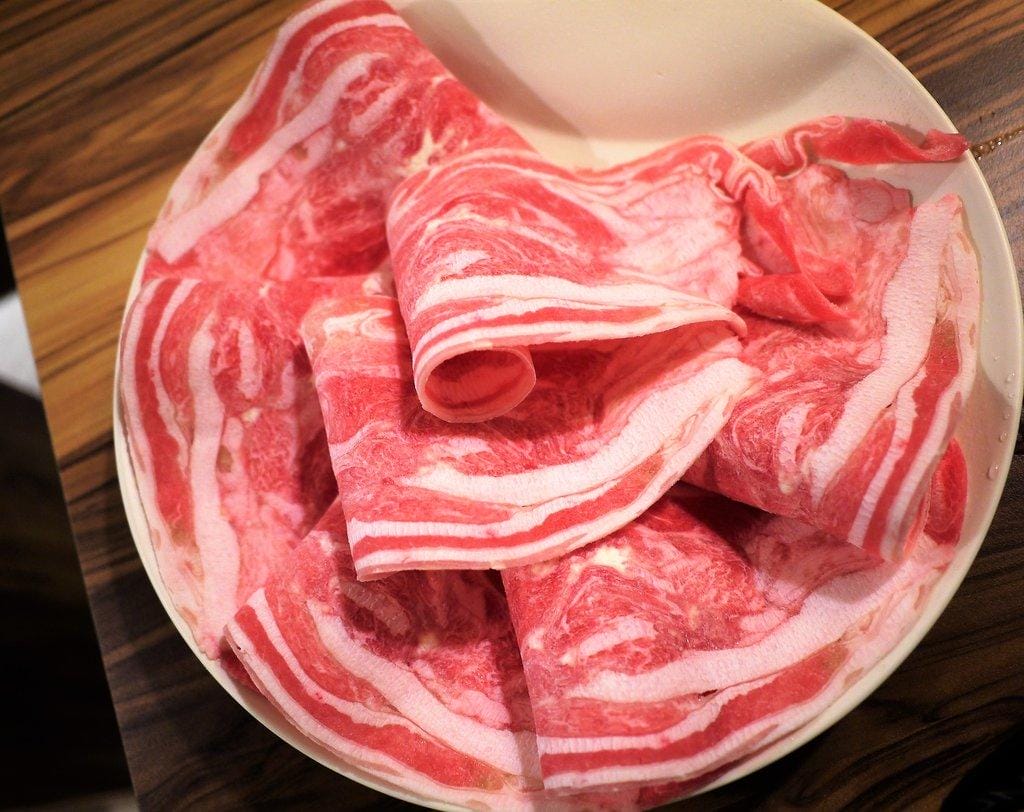 【中和 火鍋】 沸騰涮涮鍋,超澎湃大份量肉盤,Q彈多汁鮮蝦,明治冰淇淋/飲品無限吃到飽(文末完整菜單) - 第22張圖 【中和 火鍋】 沸騰涮涮鍋,超澎湃大份量肉盤,Q彈多汁鮮蝦,明治冰淇淋/飲品無限吃到飽(文末完整菜單)