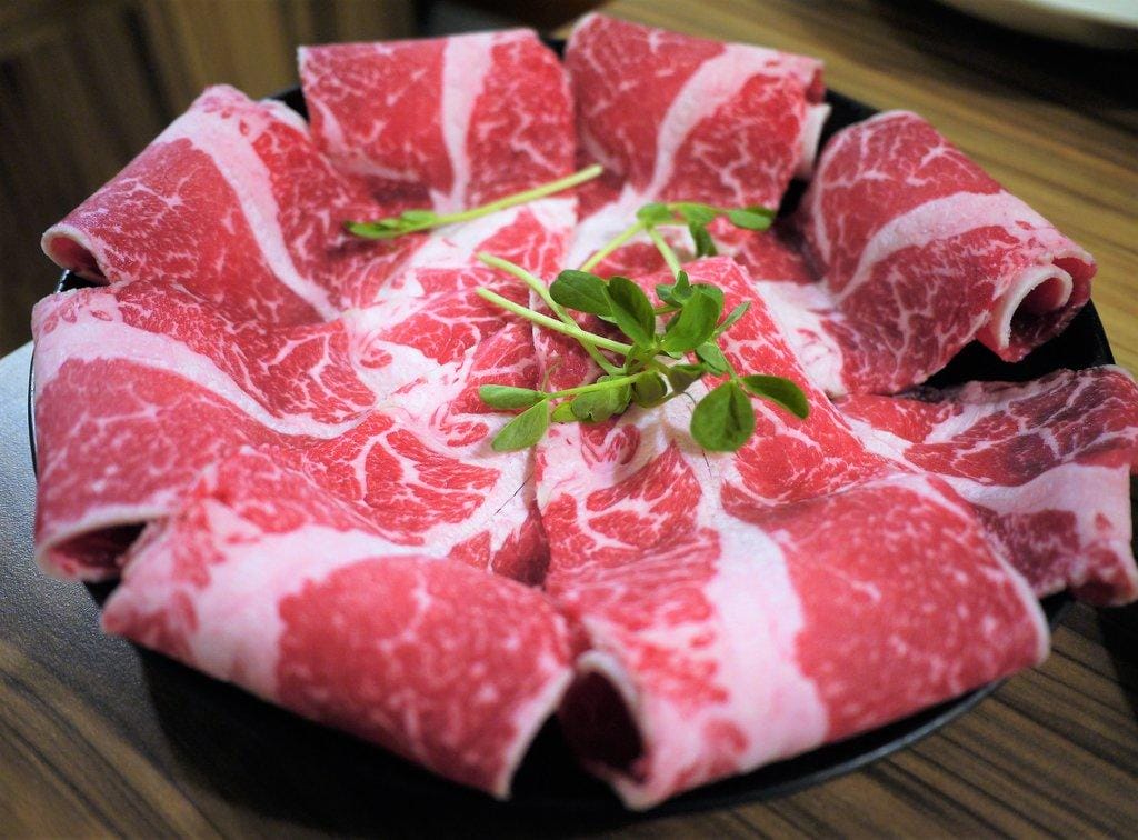 【中和 火鍋】 沸騰涮涮鍋,超澎湃大份量肉盤,Q彈多汁鮮蝦,明治冰淇淋/飲品無限吃到飽(文末完整菜單) - 第36張圖 【中和 火鍋】 沸騰涮涮鍋,超澎湃大份量肉盤,Q彈多汁鮮蝦,明治冰淇淋/飲品無限吃到飽(文末完整菜單)
