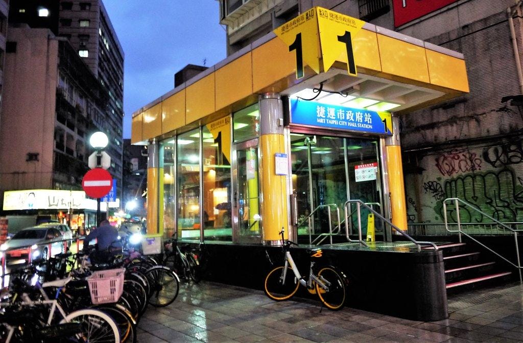 【台北信義 / 市政府捷運】947修手機,快速維修推薦, 現場免留機 - 第3張圖 【台北信義 / 市政府捷運】947修手機,快速維修推薦, 現場免留機